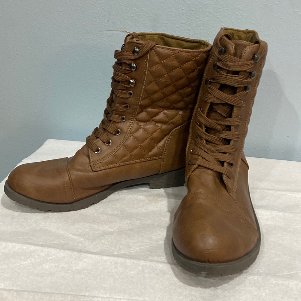 Lace up boots